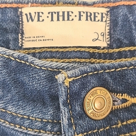 *NWT* WE THE FREE Ava High Rise Boot Cut Jeans Timeless Blue, size 29 - Picture 5 of 9
